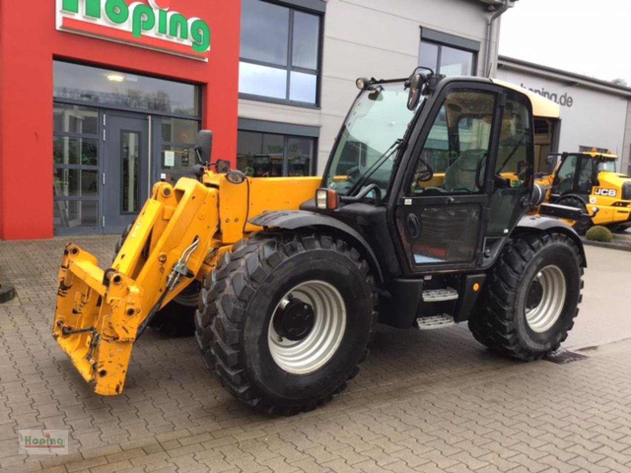 JCB 541-70 - Teleszkópos rakodó: 2 kép. JCB 541-70 - Teleszkópos rakodó: 2 kép.