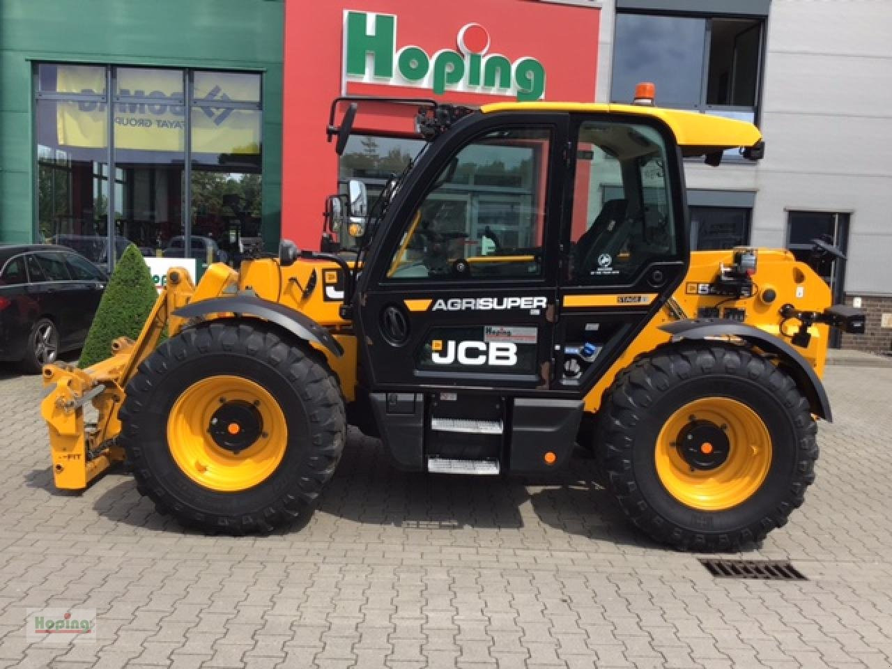 JCB 542-70 Agri Super - Teleszkópos rakodó: 1 kép. JCB 542-70 Agri Super - Teleszkópos rakodó: 1 kép.