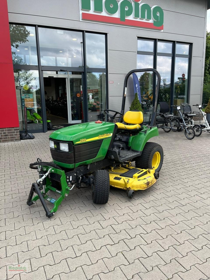 John Deere LV 2210 - Kerti fűkasza: 1 kép. John Deere LV 2210 - Kerti fűkasza: 1 kép.