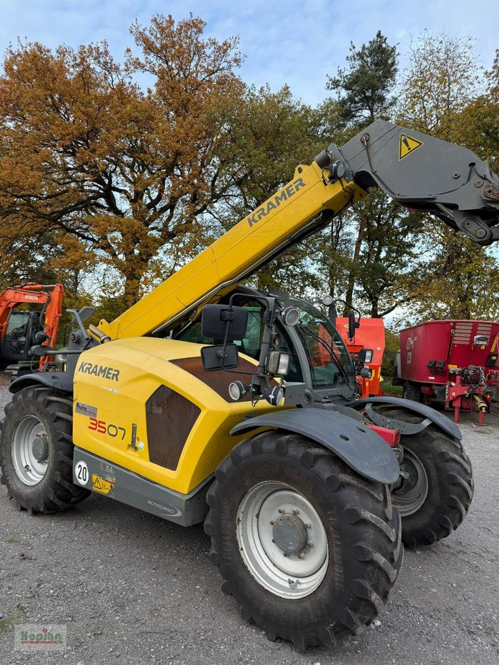 Kramer 3507 - Gumikerekes homlokrakodó: 4 kép. Kramer 3507 - Gumikerekes homlokrakodó: 4 kép.
