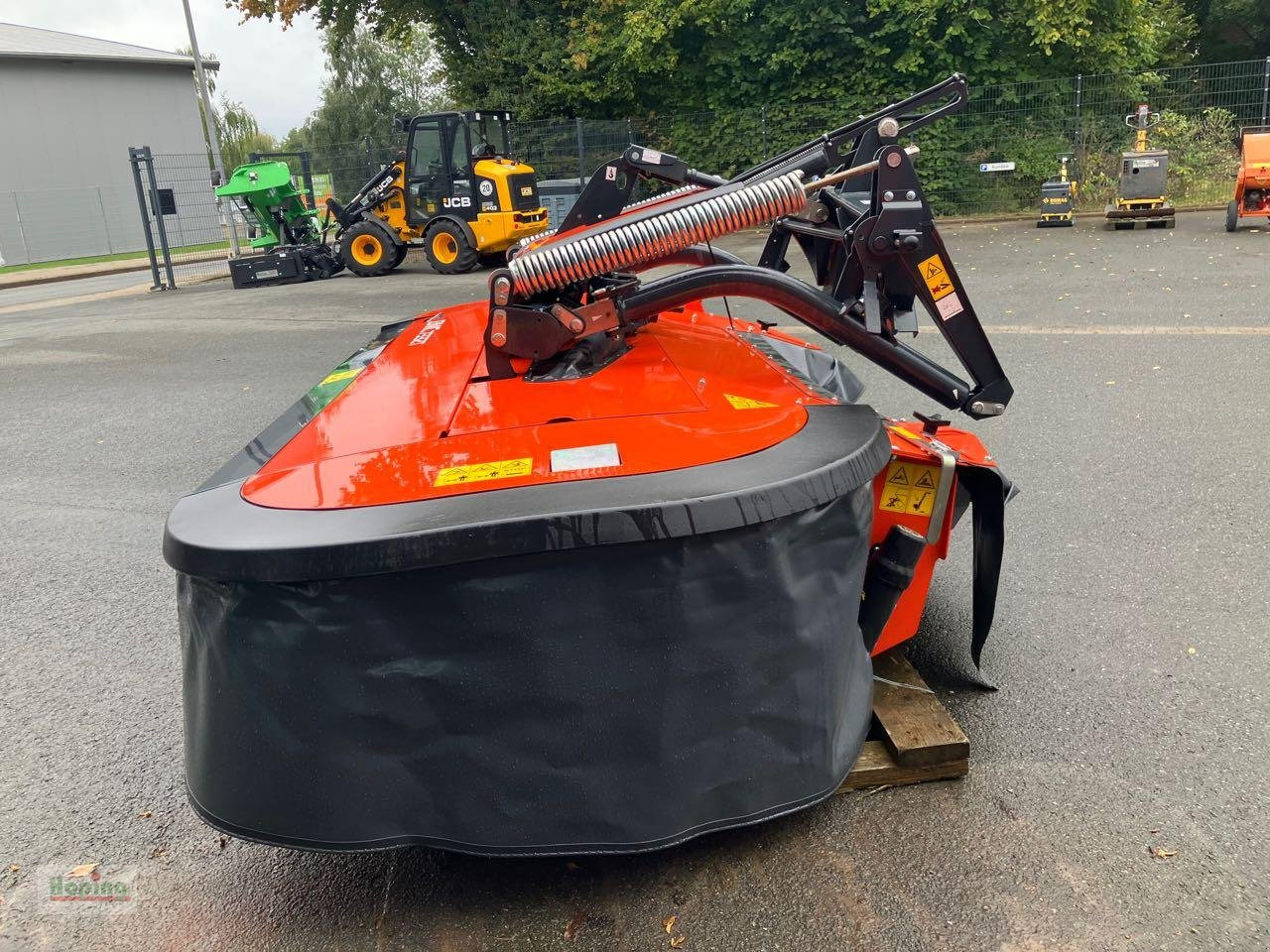 Kubota DMC7332 FT - Fűkasza: 4 kép. Kubota DMC7332 FT - Fűkasza: 4 kép.