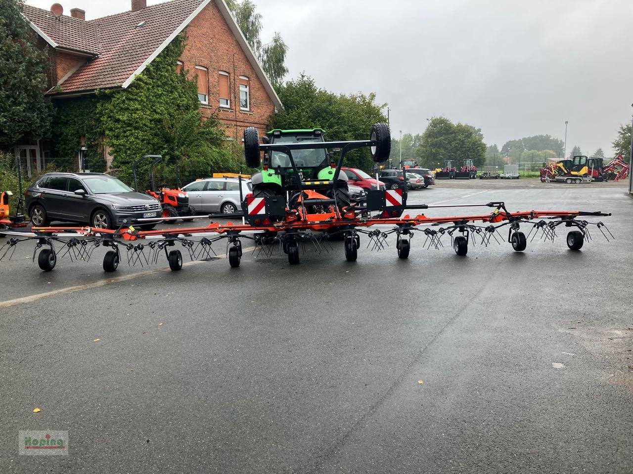 Kubota TE10511C - Szénaforgató: 3 kép. Kubota TE10511C - Szénaforgató: 3 kép.