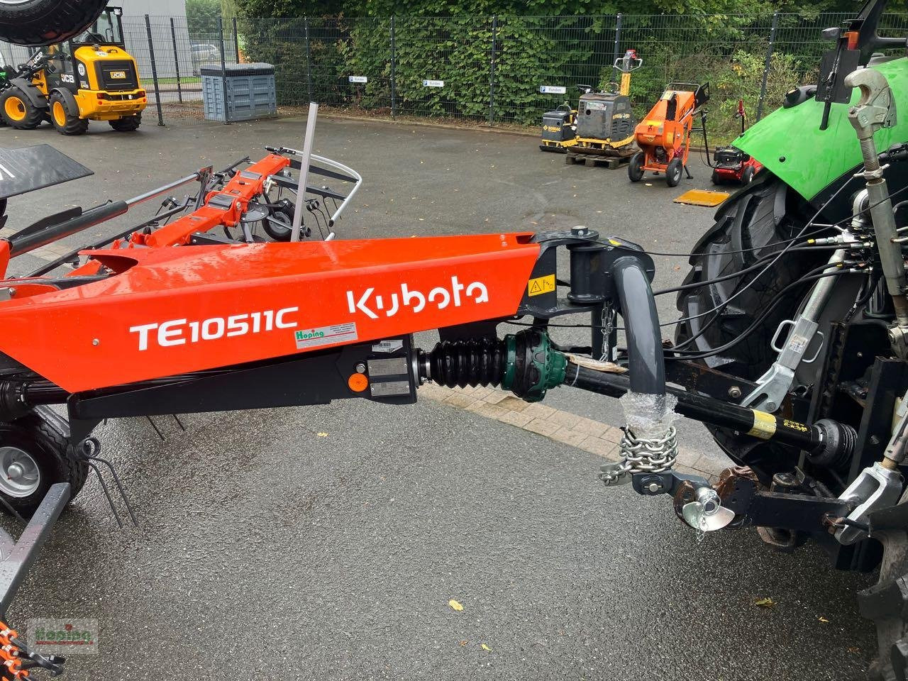 Kubota TE10511C - Szénaforgató: 5 kép. Kubota TE10511C - Szénaforgató: 5 kép.