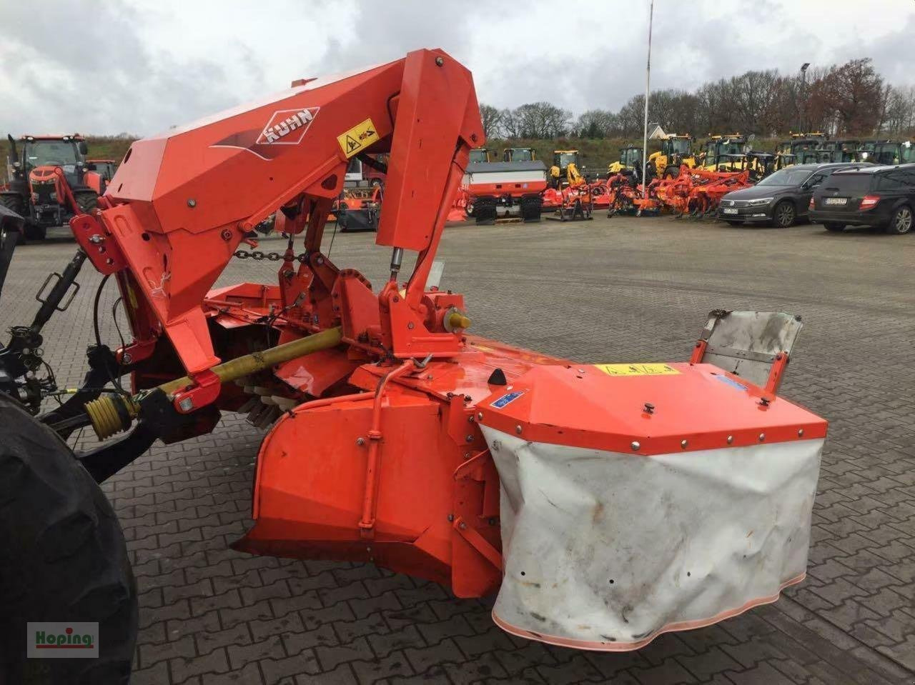 Kuhn FC313 - Fűkasza: 3 kép. Kuhn FC313 - Fűkasza: 3 kép.