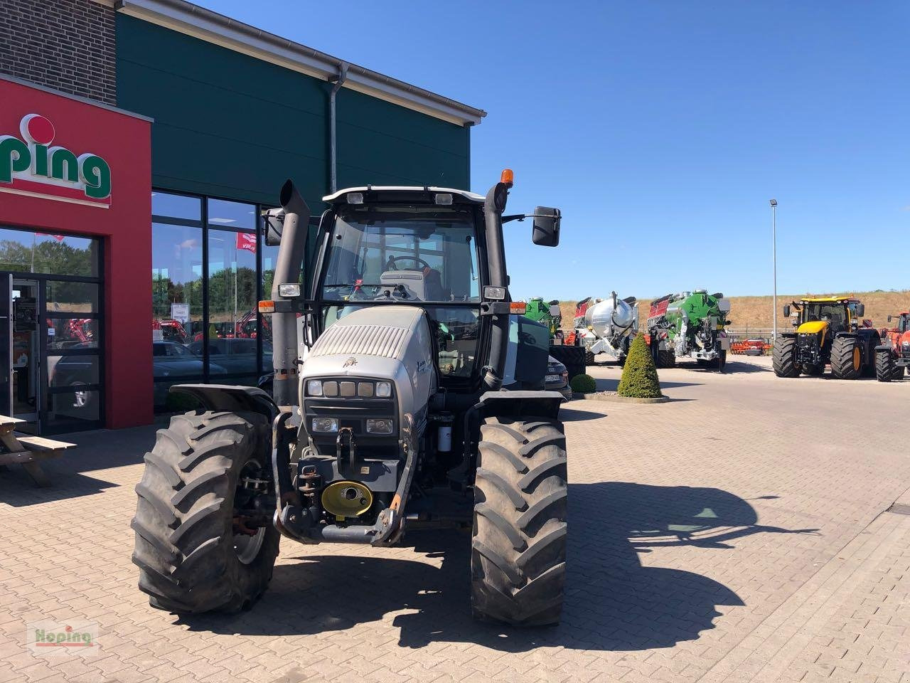 Lamborghini R6 140 Deutz M610 - Traktor: 2 kép. Lamborghini R6 140 Deutz M610 - Traktor: 2 kép.