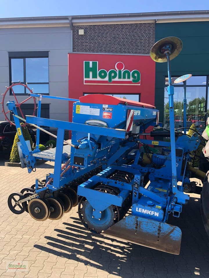 Lemken Saphir 7/300 AL-DS-B - Szemenkénti vetőgép: 1 kép. Lemken Saphir 7/300 AL-DS-B - Szemenkénti vetőgép: 1 kép.