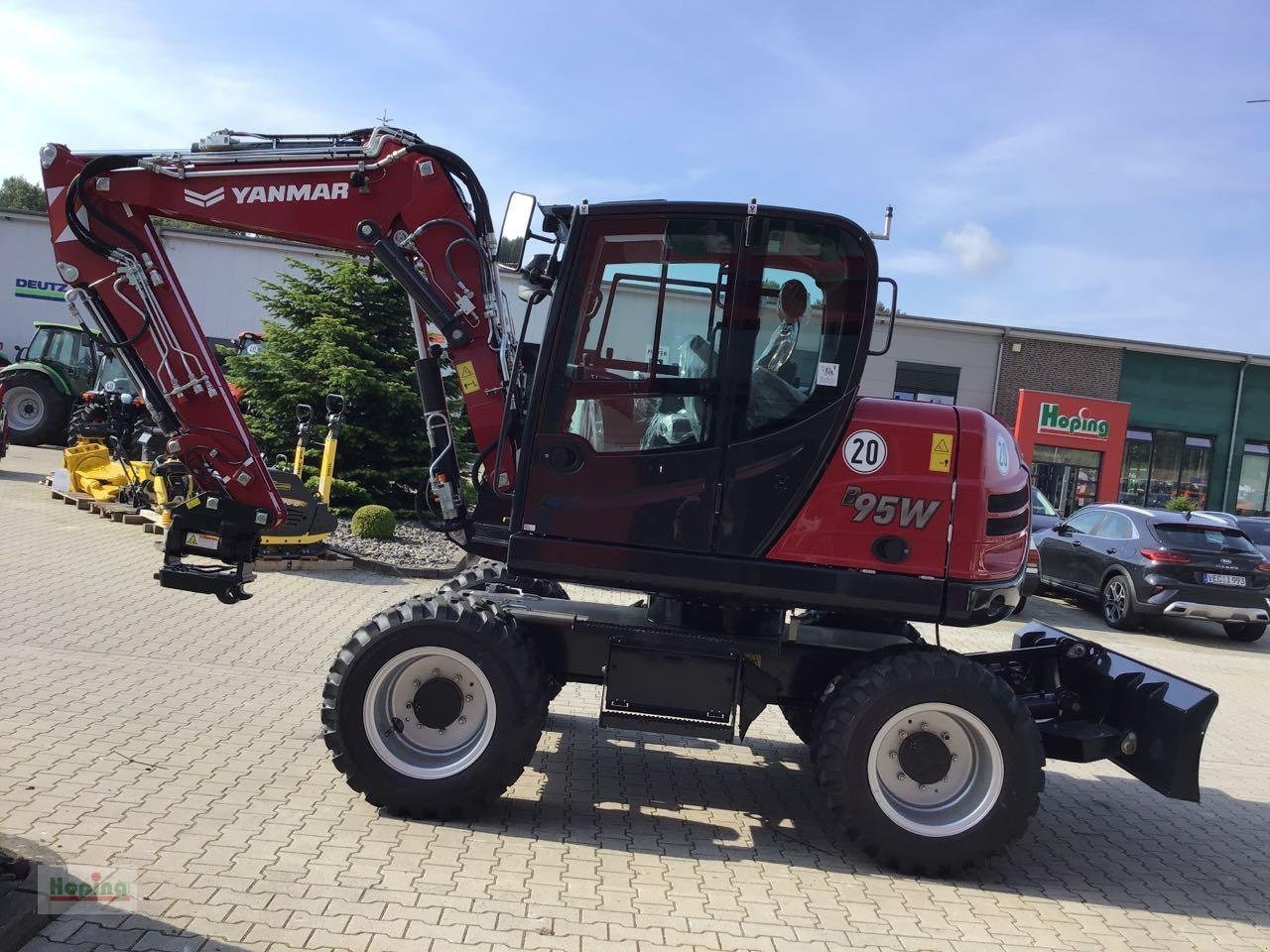 Yanmar B95W/5 - Minikotró: 5 kép. Yanmar B95W/5 - Minikotró: 5 kép.