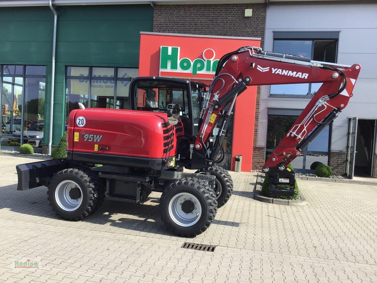 Yanmar B95W/5 - Minikotró: 1 kép. Yanmar B95W/5 - Minikotró: 1 kép.