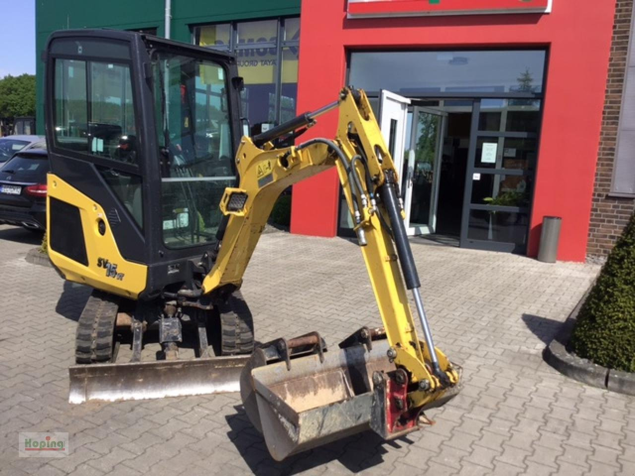 Yanmar SV15 VT - Minikotró: 2 kép. Yanmar SV15 VT - Minikotró: 2 kép.