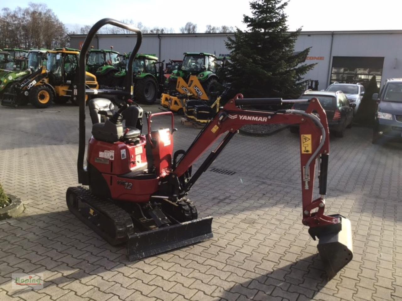 Yanmar VIO12-2A - Minikotró: 4 kép. Yanmar VIO12-2A - Minikotró: 4 kép.