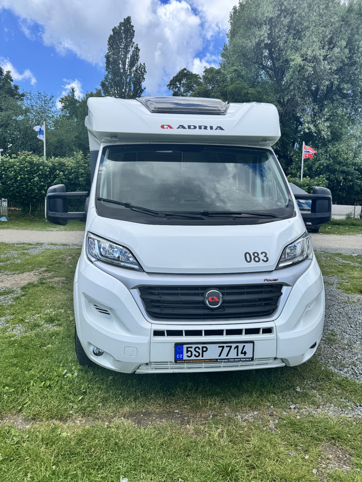 ADRIA Matrix 670 SL - Félintegrált lakóautó: 2 kép. ADRIA Matrix 670 SL - Félintegrált lakóautó: 2 kép.