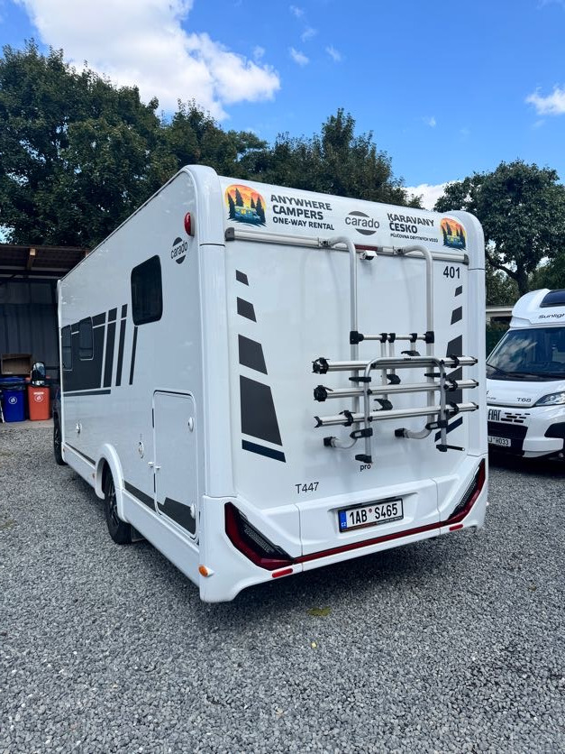 CARADO T447 PRO+ , camera, radio, awning, bike holder, LPG, ALU - Félintegrált lakóautó: 3 kép. CARADO T447 PRO+ , camera, radio, awning, bike holder, LPG, ALU - Félintegrált lakóautó: 3 kép.