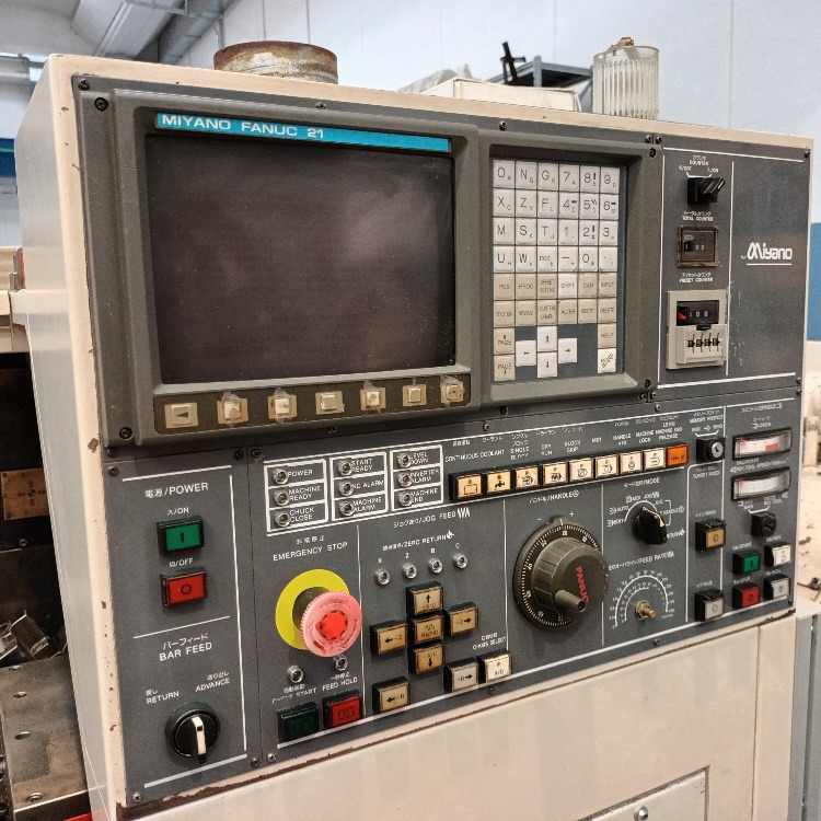Tornio a controllo numerico Miyano BND51T - Fémeszterga: 4 kép. Tornio a controllo numerico Miyano BND51T - Fémeszterga: 4 kép.