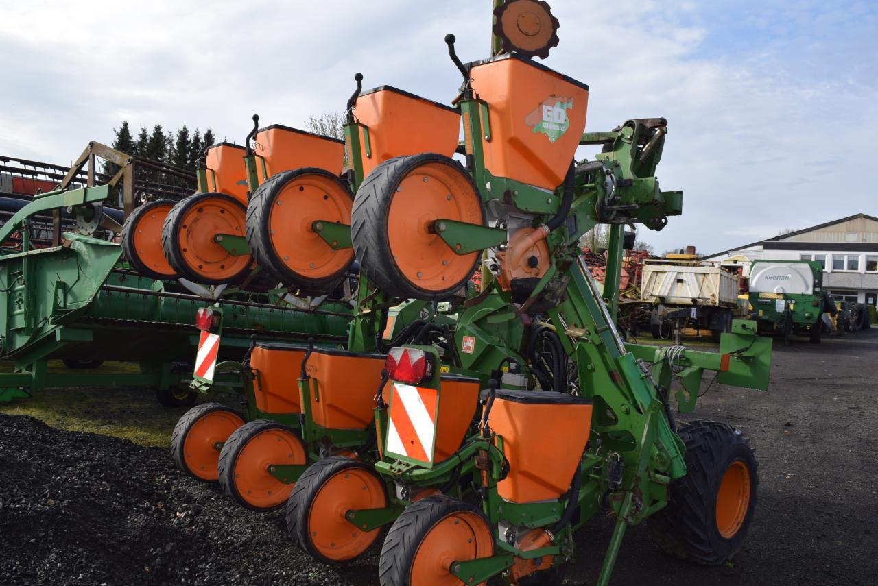 Amazone ED 602 K Classic Profi - Szemenkénti vetőgép: 3 kép. Amazone ED 602 K Classic Profi - Szemenkénti vetőgép: 3 kép.