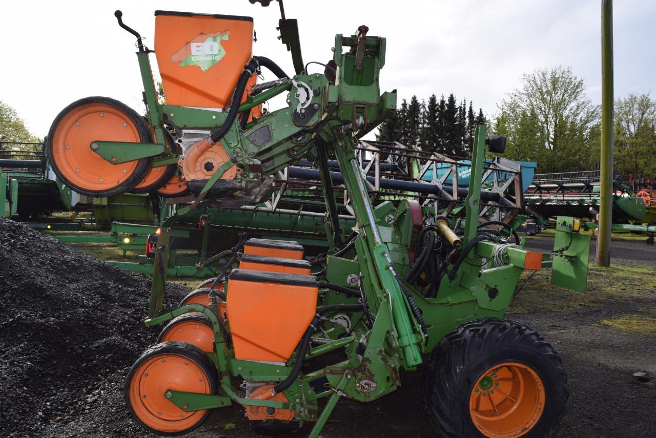 Amazone ED 602 K - Szemenkénti vetőgép: 5 kép. Amazone ED 602 K - Szemenkénti vetőgép: 5 kép.