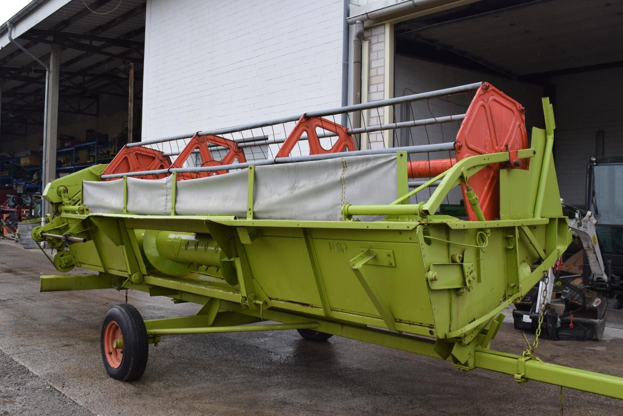 CLAAS 5,10m Schneidwerk - Kombájn adapter: 4 kép. CLAAS 5,10m Schneidwerk - Kombájn adapter: 4 kép.