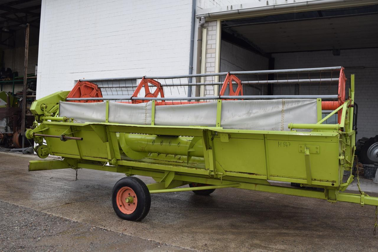 CLAAS 5,10m Schneidwerk - Kombájn adapter: 5 kép. CLAAS 5,10m Schneidwerk - Kombájn adapter: 5 kép.