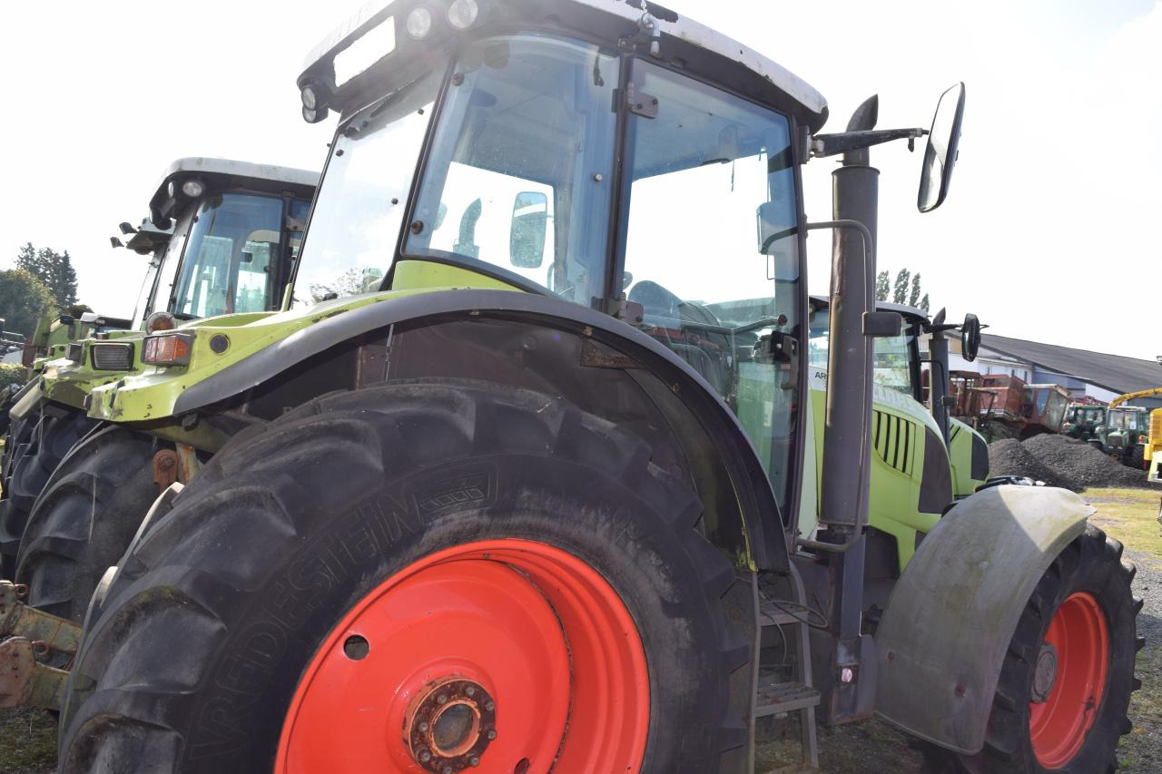 CLAAS Ares 697 ATZ - Traktor: 3 kép. CLAAS Ares 697 ATZ - Traktor: 3 kép.