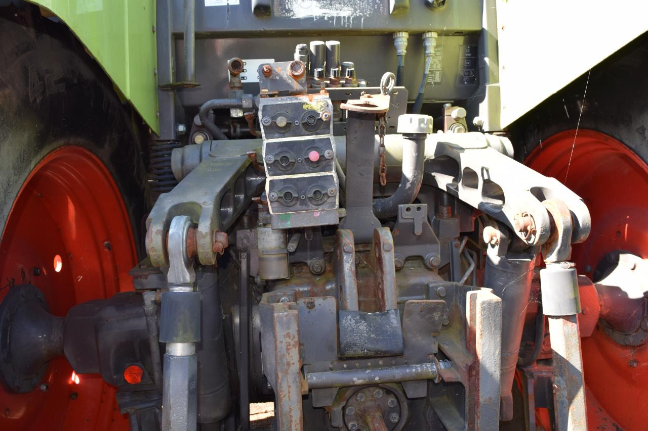 CLAAS Ares 826 RZ - Traktor: 5 kép. CLAAS Ares 826 RZ - Traktor: 5 kép.