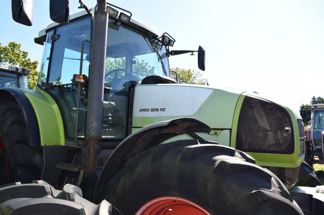 CLAAS Ares 826 RZ - Traktor: 3 kép. CLAAS Ares 826 RZ - Traktor: 3 kép.