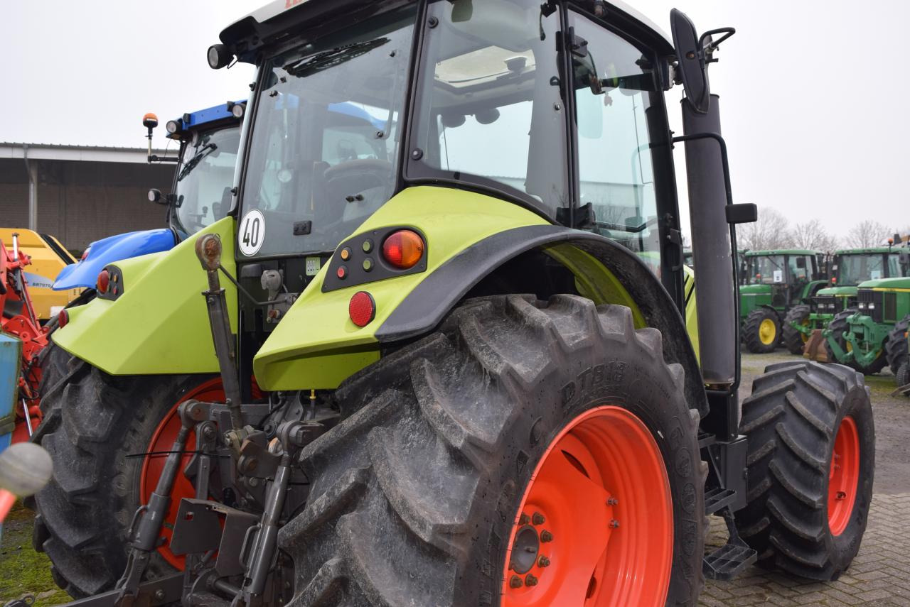 CLAAS Arion 420 CIS - Traktor: 3 kép. CLAAS Arion 420 CIS - Traktor: 3 kép.