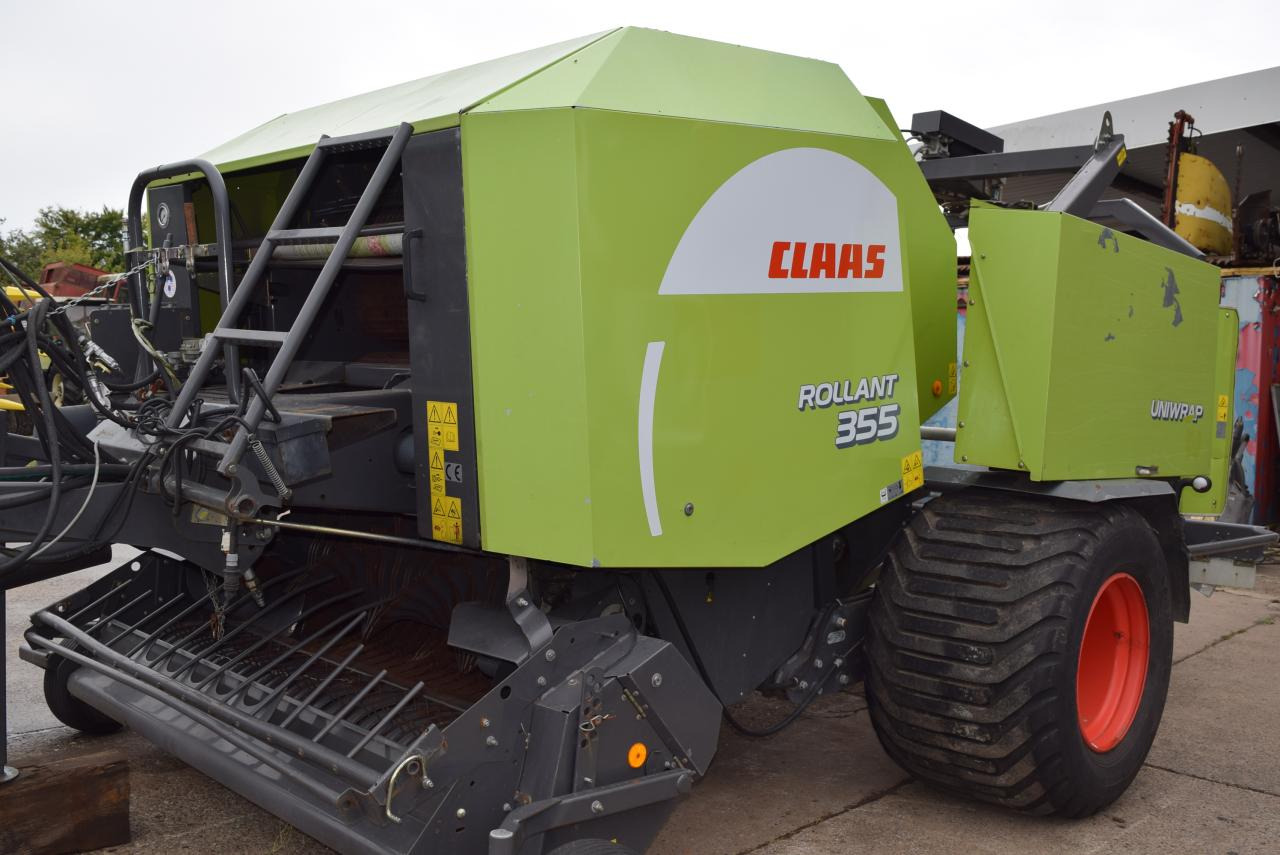 CLAAS Rollant 355 RC Uniwrap - Bálázó: 3 kép. CLAAS Rollant 355 RC Uniwrap - Bálázó: 3 kép.