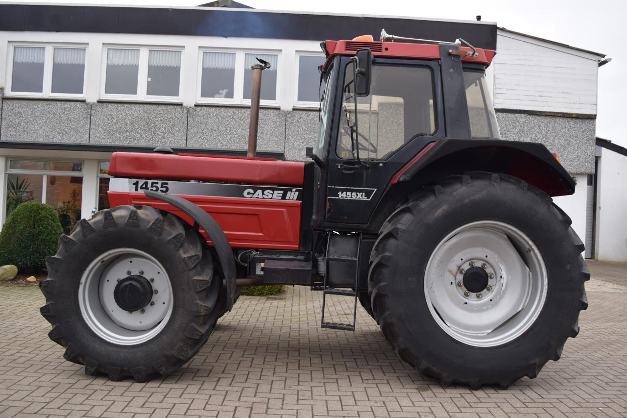 Case-IH 1455 XL A - Traktor: 1 kép. Case-IH 1455 XL A - Traktor: 1 kép.