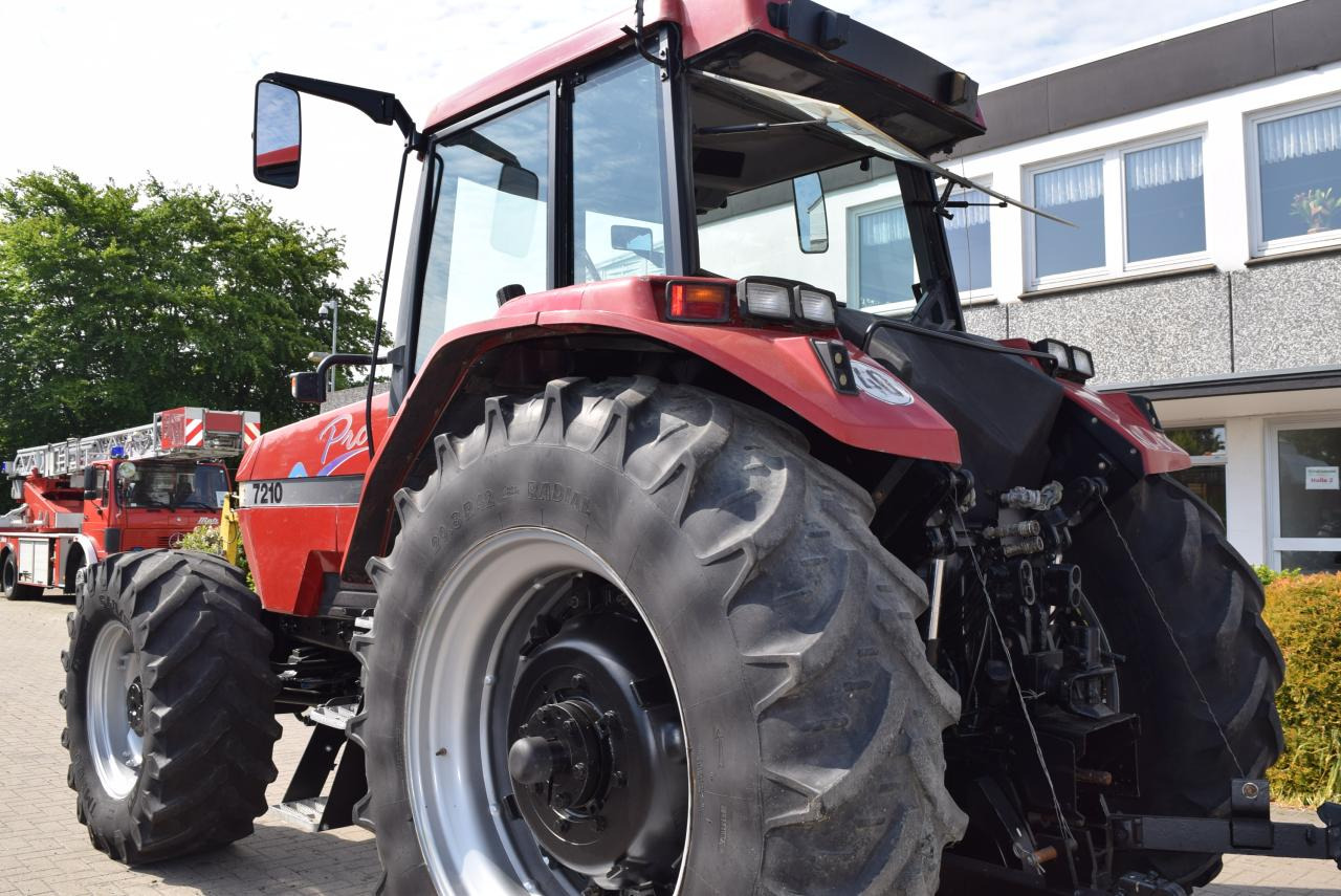 Case-IH 7210 Magnum Pro - Traktor: 3 kép. Case-IH 7210 Magnum Pro - Traktor: 3 kép.