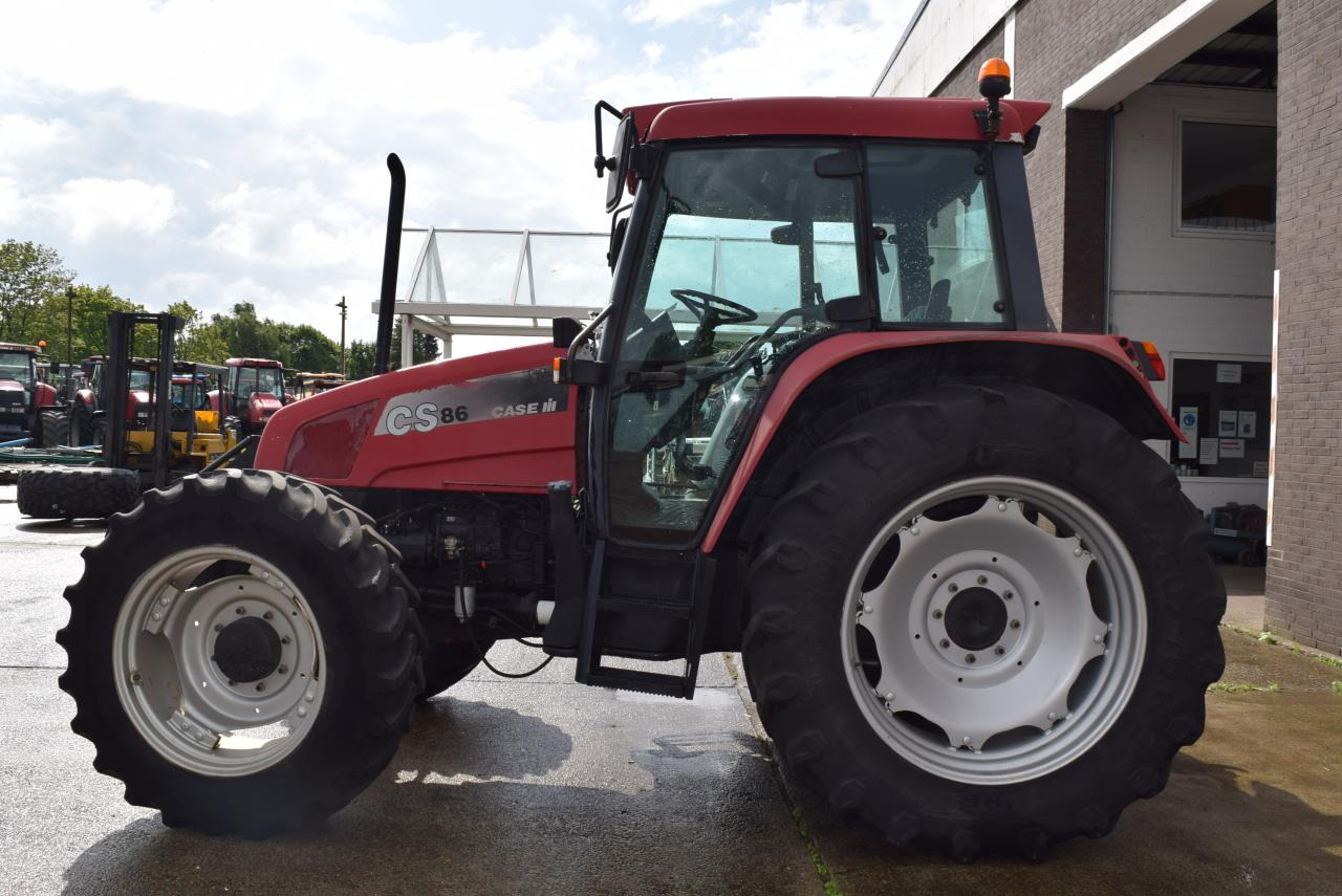 Case-IH CS 86 - Traktor: 3 kép. Case-IH CS 86 - Traktor: 3 kép.