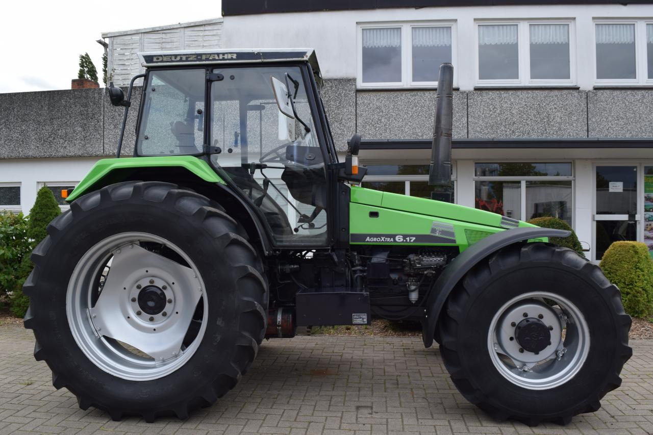 Deutz-Fahr Agroxtra 6.17 - Traktor: 2 kép. Deutz-Fahr Agroxtra 6.17 - Traktor: 2 kép.