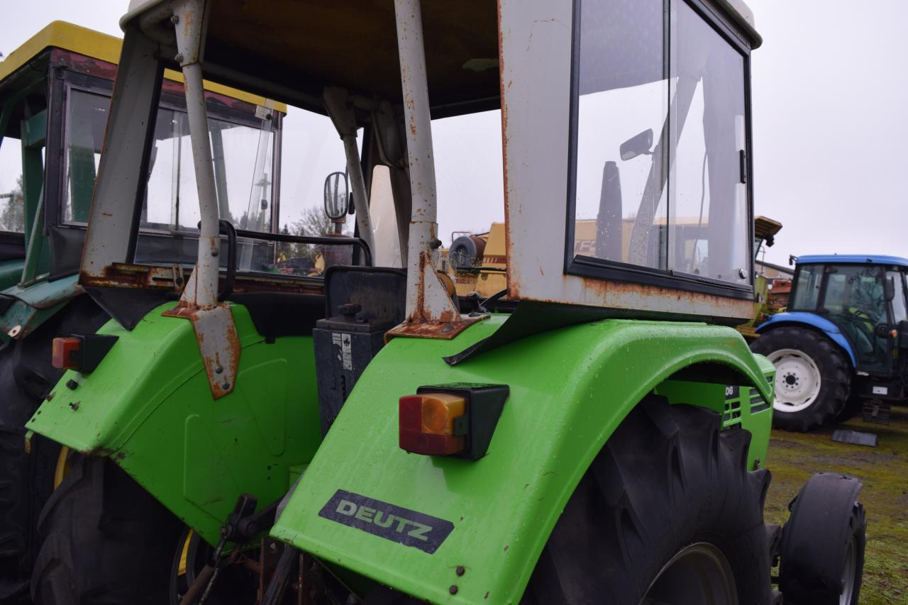 Deutz-Fahr D4506 - Traktor: 4 kép. Deutz-Fahr D4506 - Traktor: 4 kép.