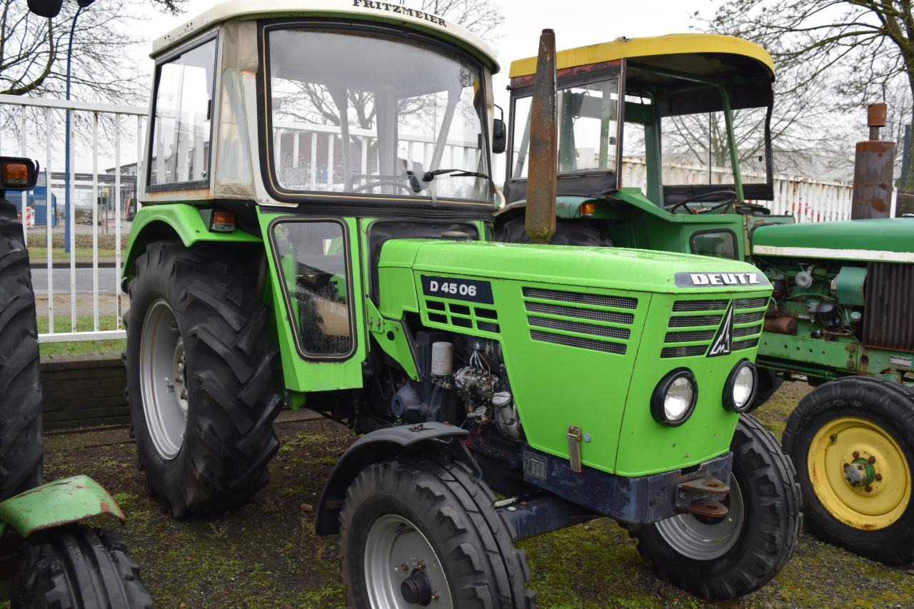 Deutz-Fahr D4506 - Traktor: 1 kép. Deutz-Fahr D4506 - Traktor: 1 kép.
