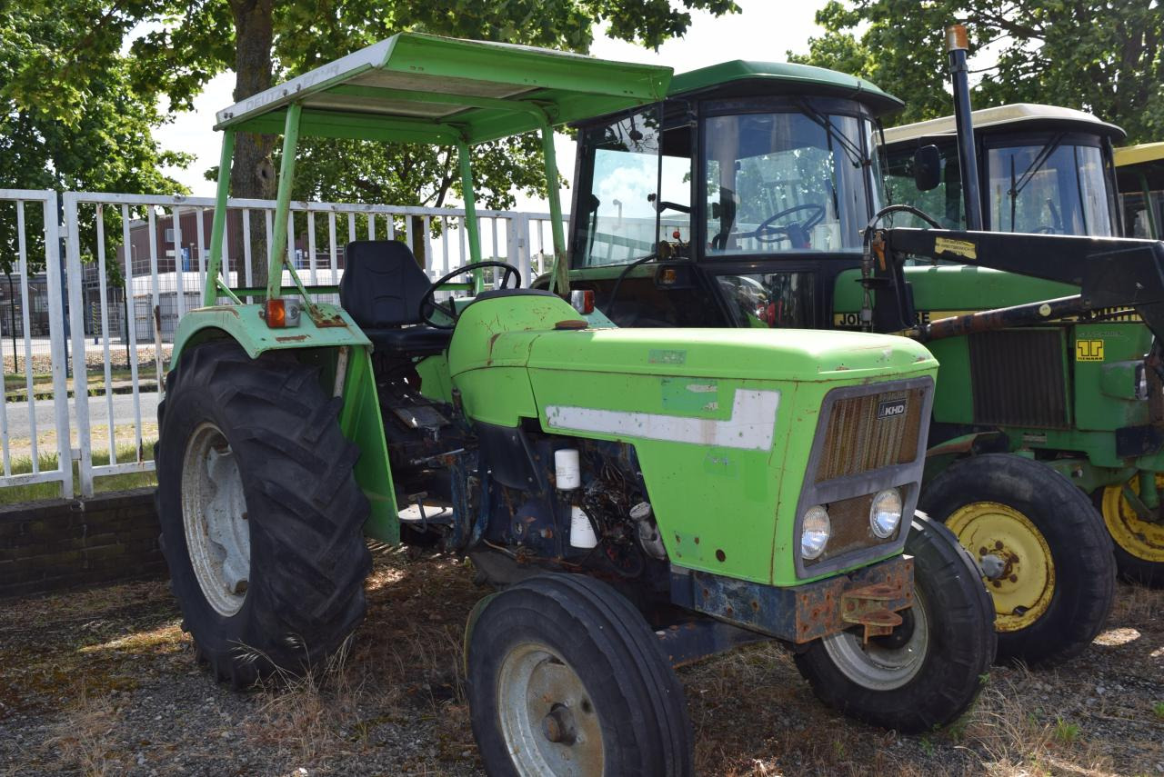 Deutz-Fahr D4507 - Traktor: 3 kép. Deutz-Fahr D4507 - Traktor: 3 kép.