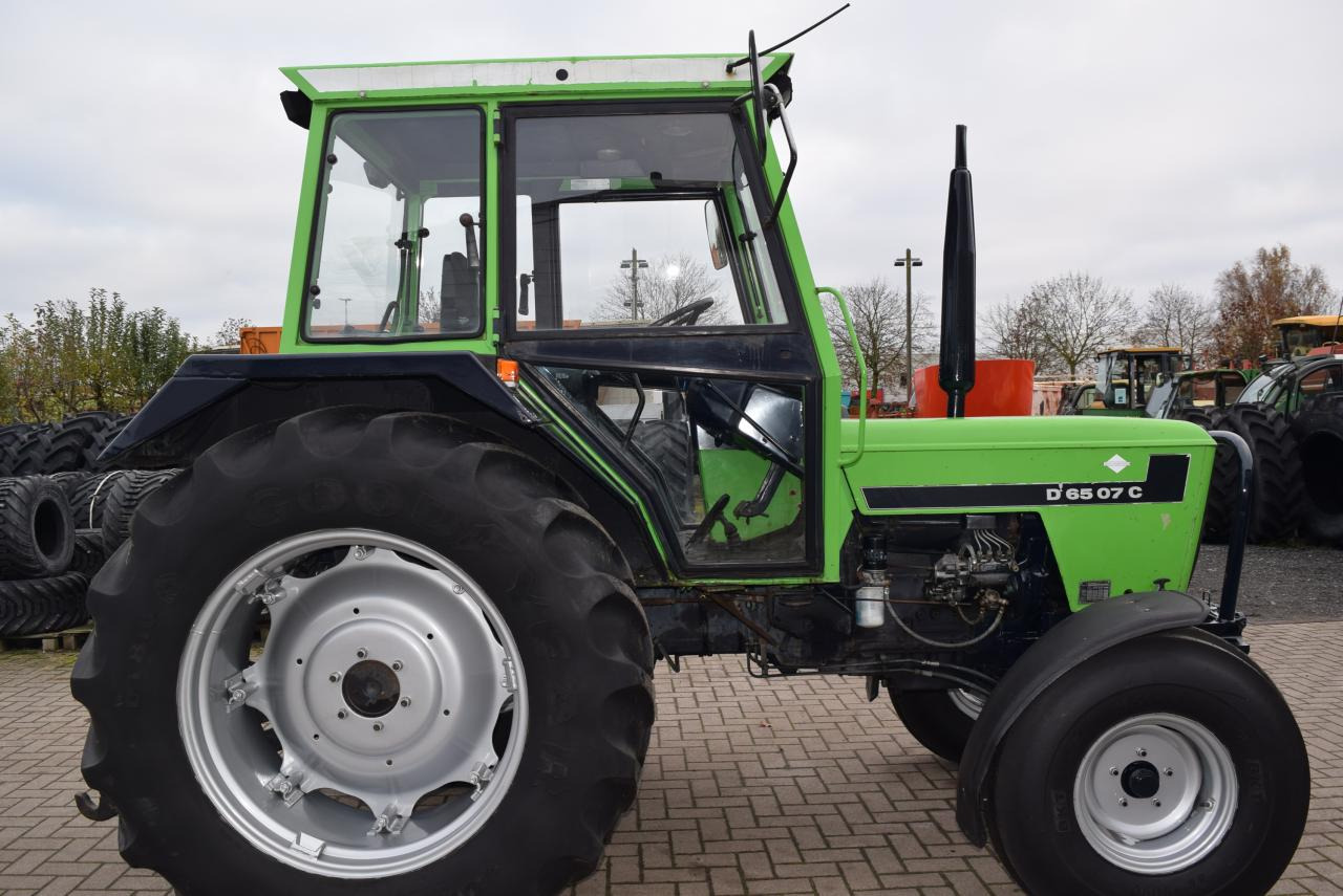 Deutz-Fahr D6507 C - Traktor: 3 kép. Deutz-Fahr D6507 C - Traktor: 3 kép.