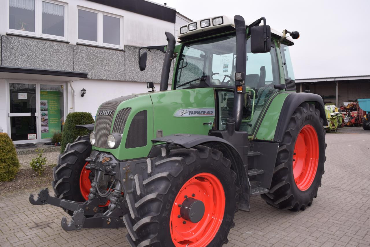 Fendt 412 Vario - Traktor: 1 kép. Fendt 412 Vario - Traktor: 1 kép.