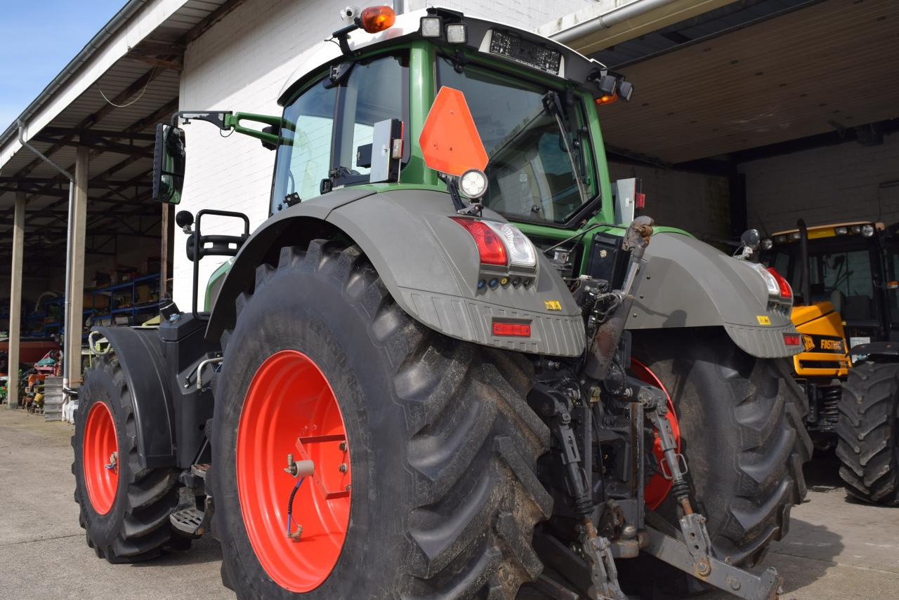 Fendt 826 Vario ProfiPlus, - Traktor: 5 kép. Fendt 826 Vario ProfiPlus, - Traktor: 5 kép.