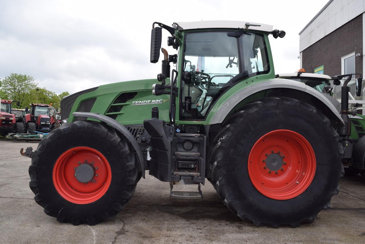 Fendt 826 Vario SCR ProfiPlus - Traktor: 1 kép. Fendt 826 Vario SCR ProfiPlus - Traktor: 1 kép.