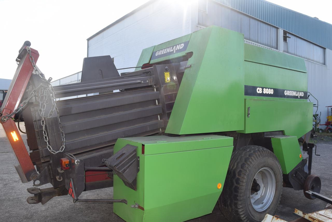 Greenland CB 8080 - Kocka bálázó: 4 kép. Greenland CB 8080 - Kocka bálázó: 4 kép.