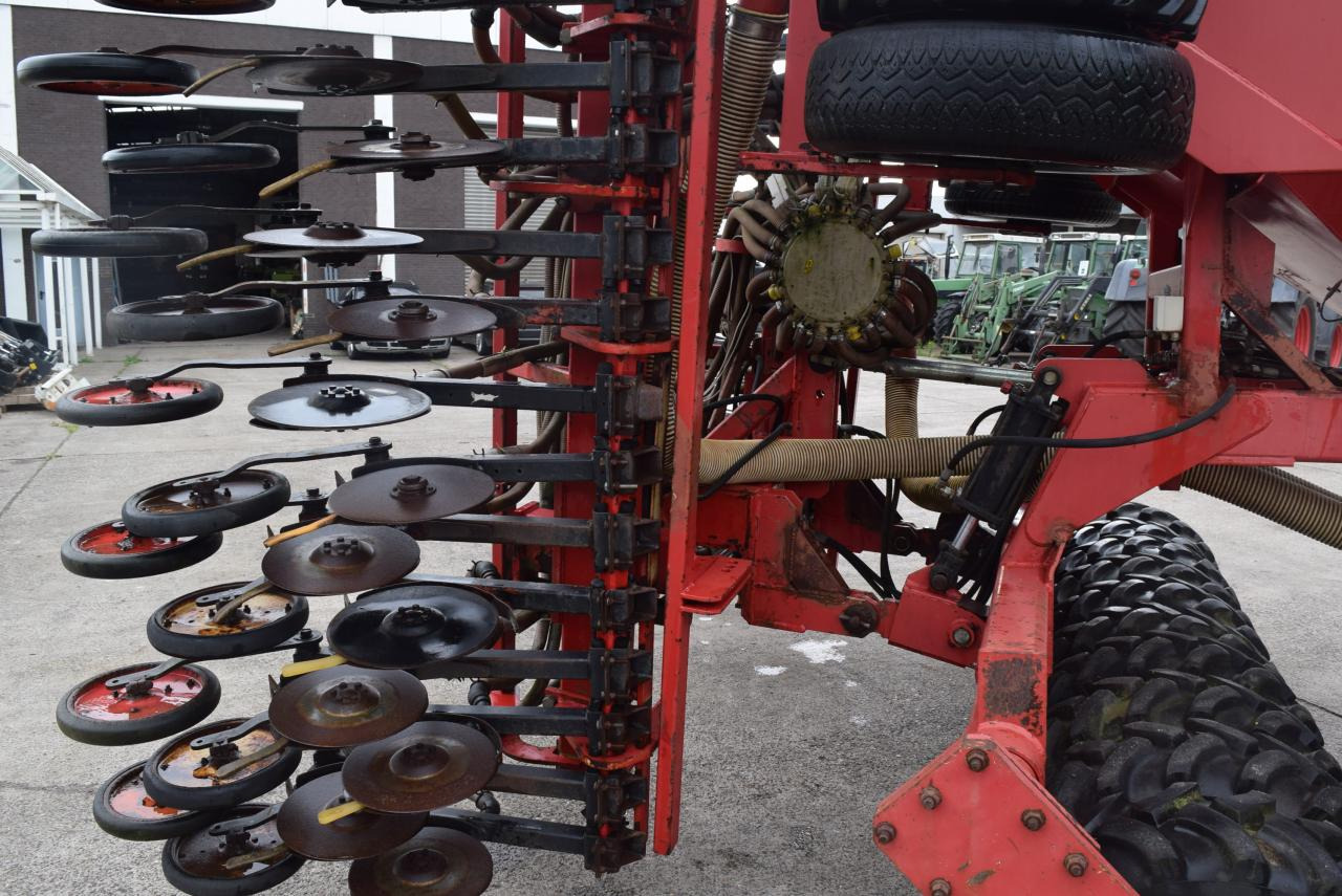 Horsch DS-6 - Szemenkénti vetőgép: 5 kép. Horsch DS-6 - Szemenkénti vetőgép: 5 kép.