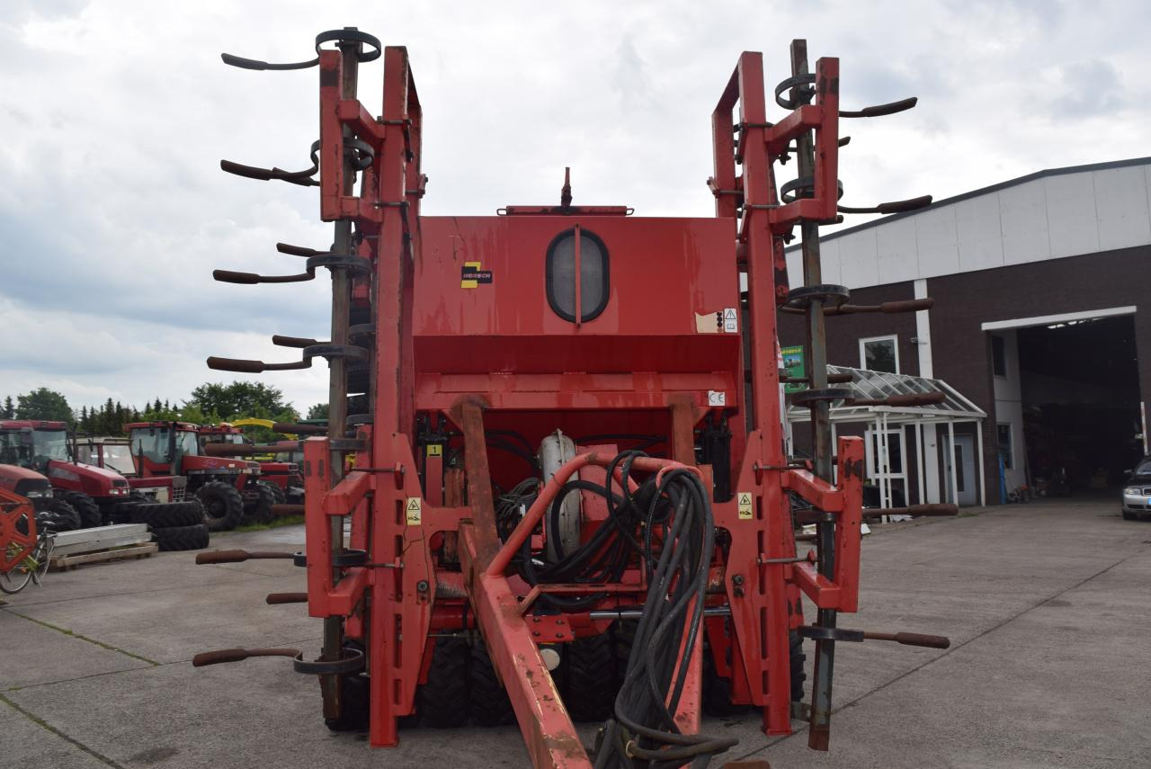 Horsch DS-6 - Szemenkénti vetőgép: 3 kép. Horsch DS-6 - Szemenkénti vetőgép: 3 kép.