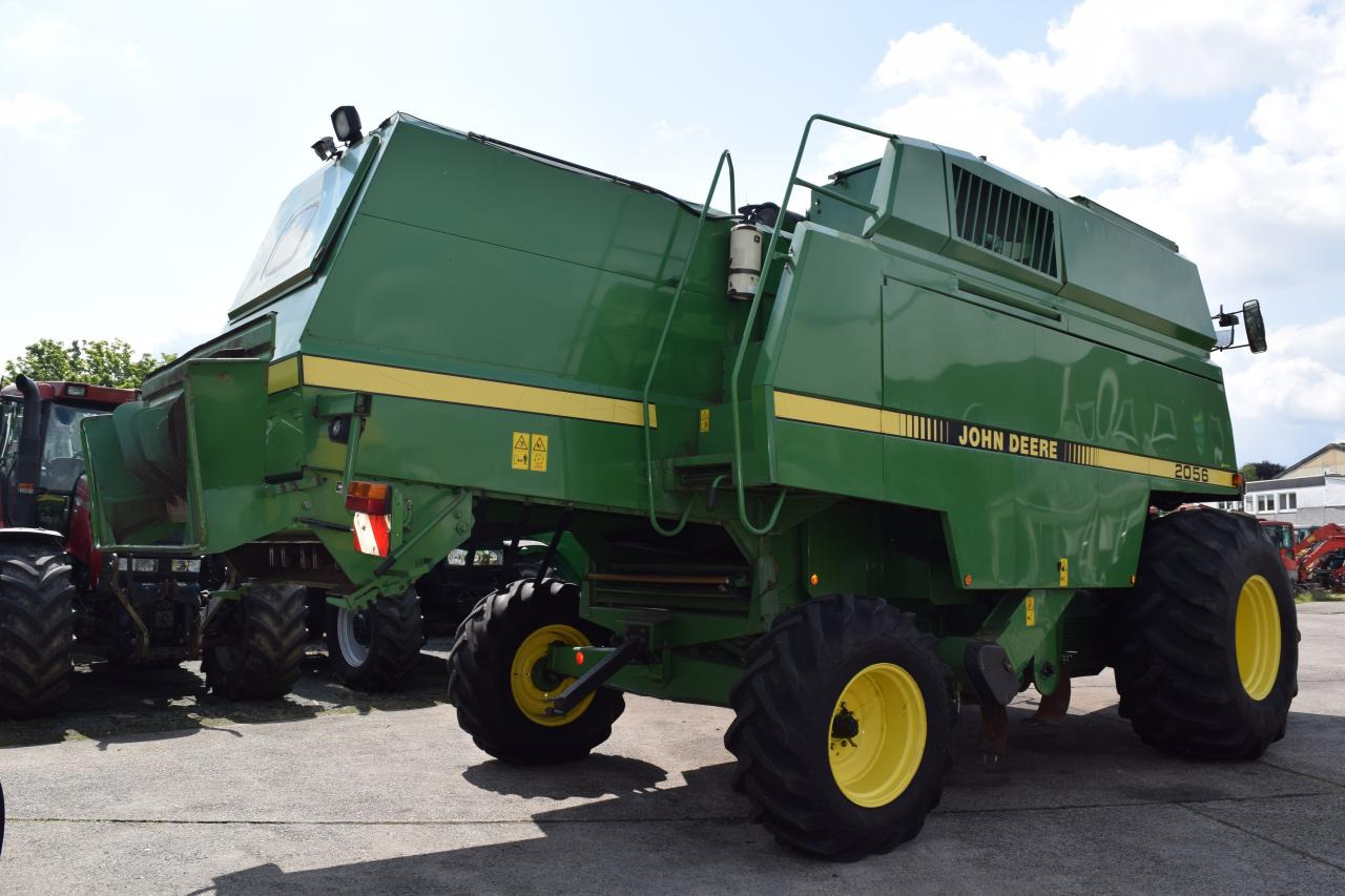 John Deere 2056 - Kombájn: 4 kép. John Deere 2056 - Kombájn: 4 kép.