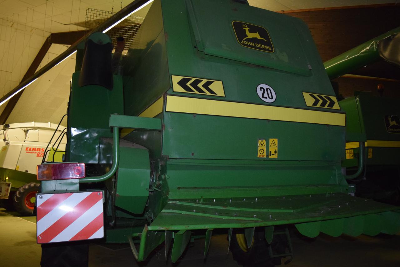John Deere 2064 - Kombájn: 5 kép. John Deere 2064 - Kombájn: 5 kép.