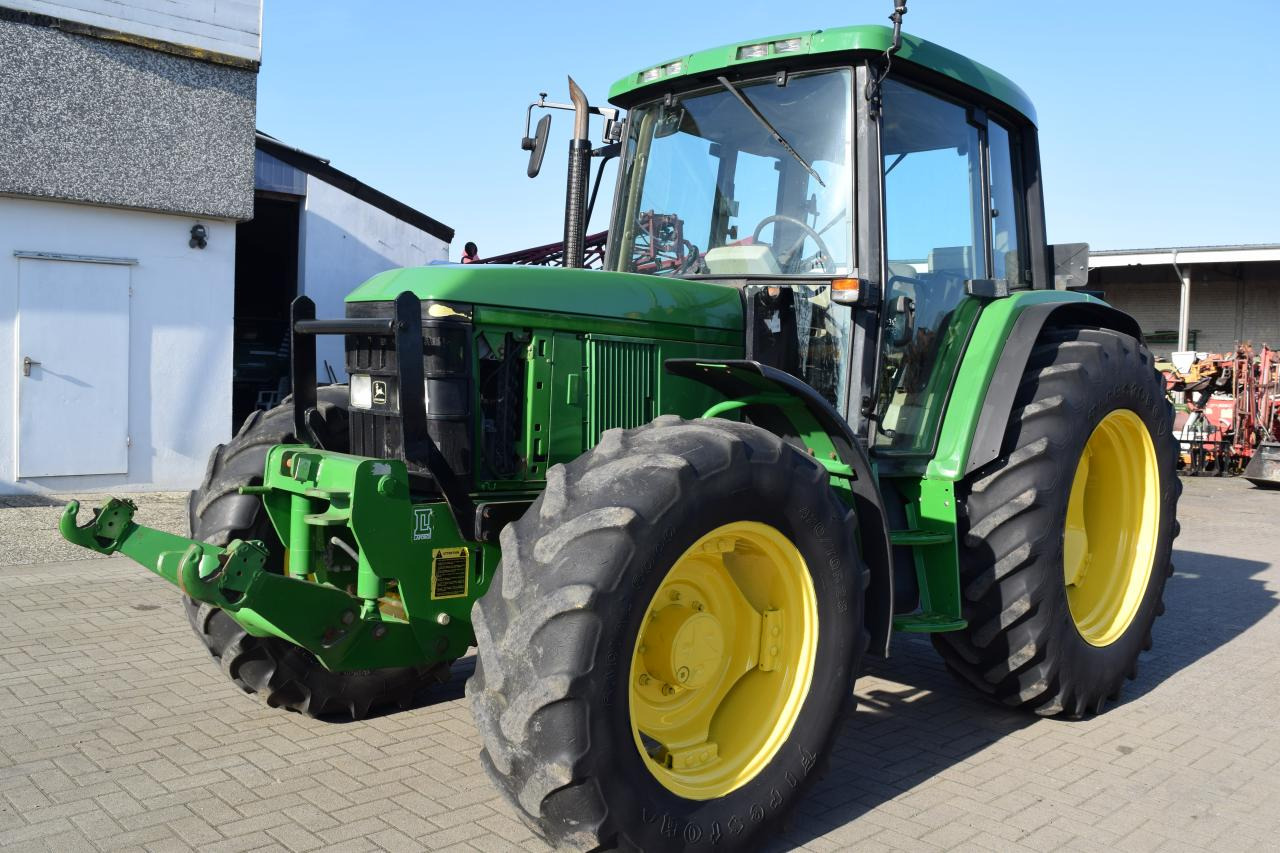 John Deere 6410 - Traktor: 1 kép. John Deere 6410 - Traktor: 1 kép.