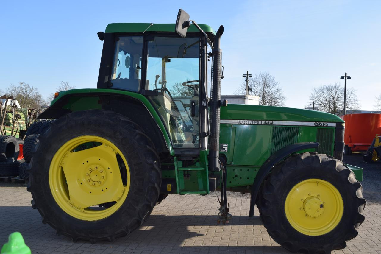 John Deere 6510 - Traktor: 4 kép. John Deere 6510 - Traktor: 4 kép.