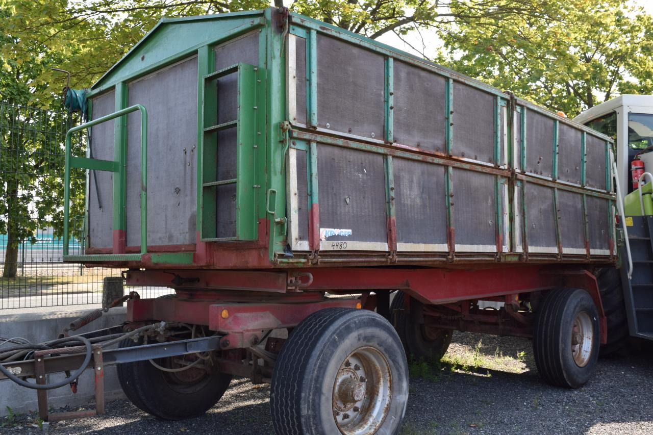 Kröger HKD 300 P - Pótkocsi billenőplatós: 2 kép. Kröger HKD 300 P - Pótkocsi billenőplatós: 2 kép.