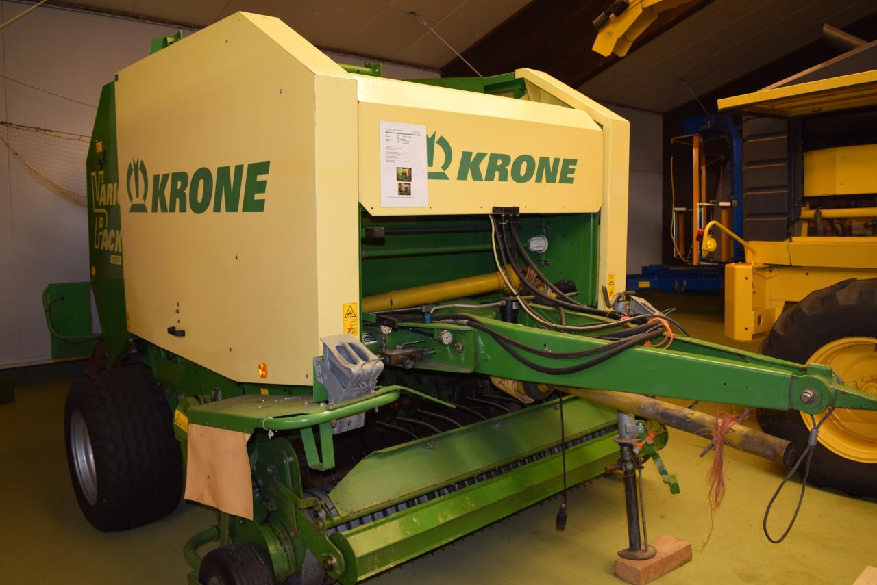 Krone Vario Pack 1500 - Bálázó: 4 kép. Krone Vario Pack 1500 - Bálázó: 4 kép.