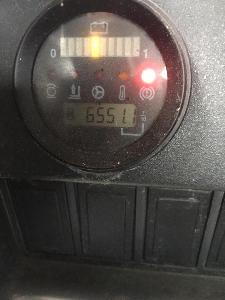 Linde R16 - Villás targonca: 3 kép. Linde R16 - Villás targonca: 3 kép.