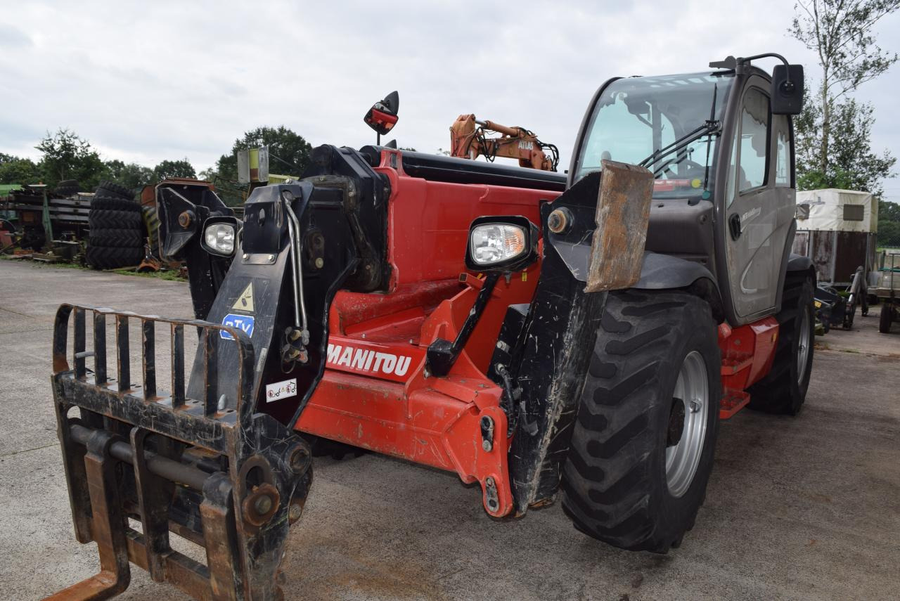 Manitou MT1440 - Teleszkópos rakodó: 3 kép. Manitou MT1440 - Teleszkópos rakodó: 3 kép.