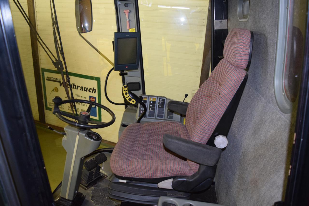 Massey Ferguson MF 40 RS - Kombájn: 5 kép. Massey Ferguson MF 40 RS - Kombájn: 5 kép.