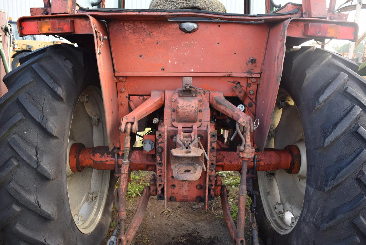 Renault 651 - Traktor: 3 kép. Renault 651 - Traktor: 3 kép.
